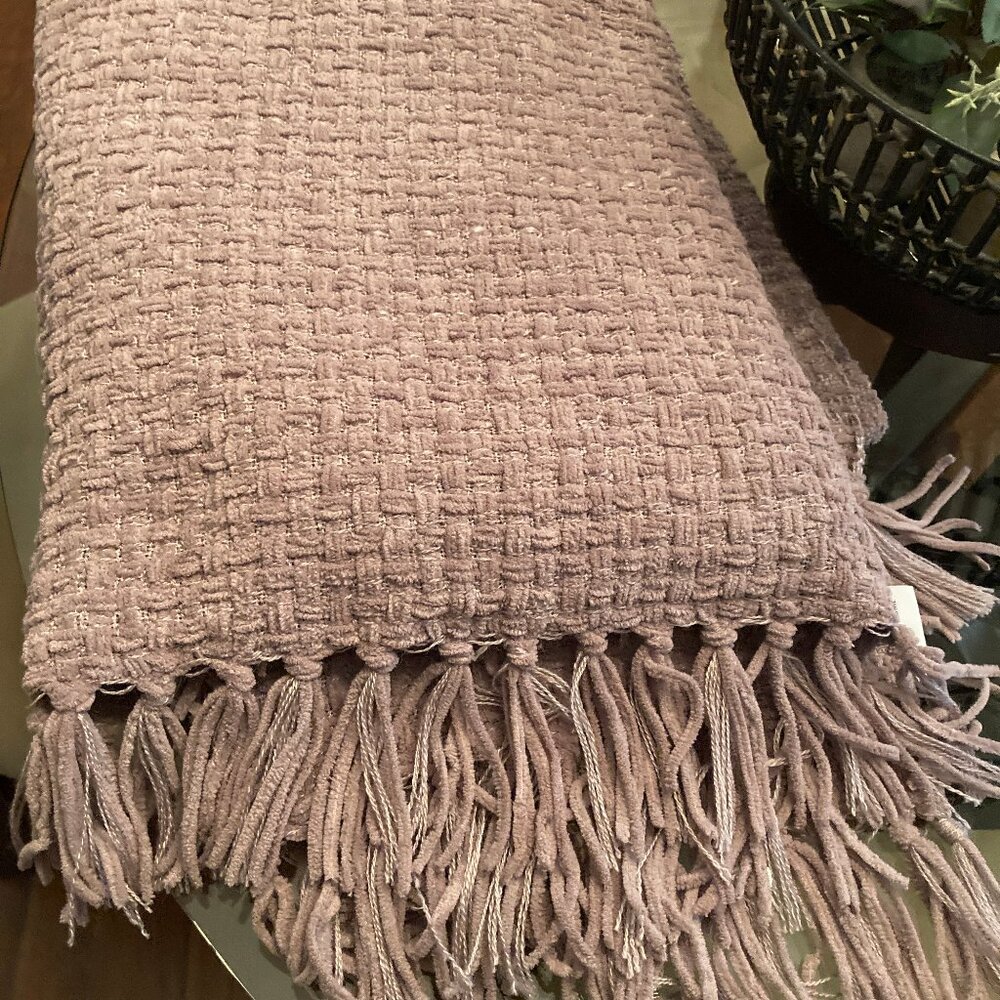 Kenar Home Dusty Rose Large Throw Blanket Fringe 66" x 50"